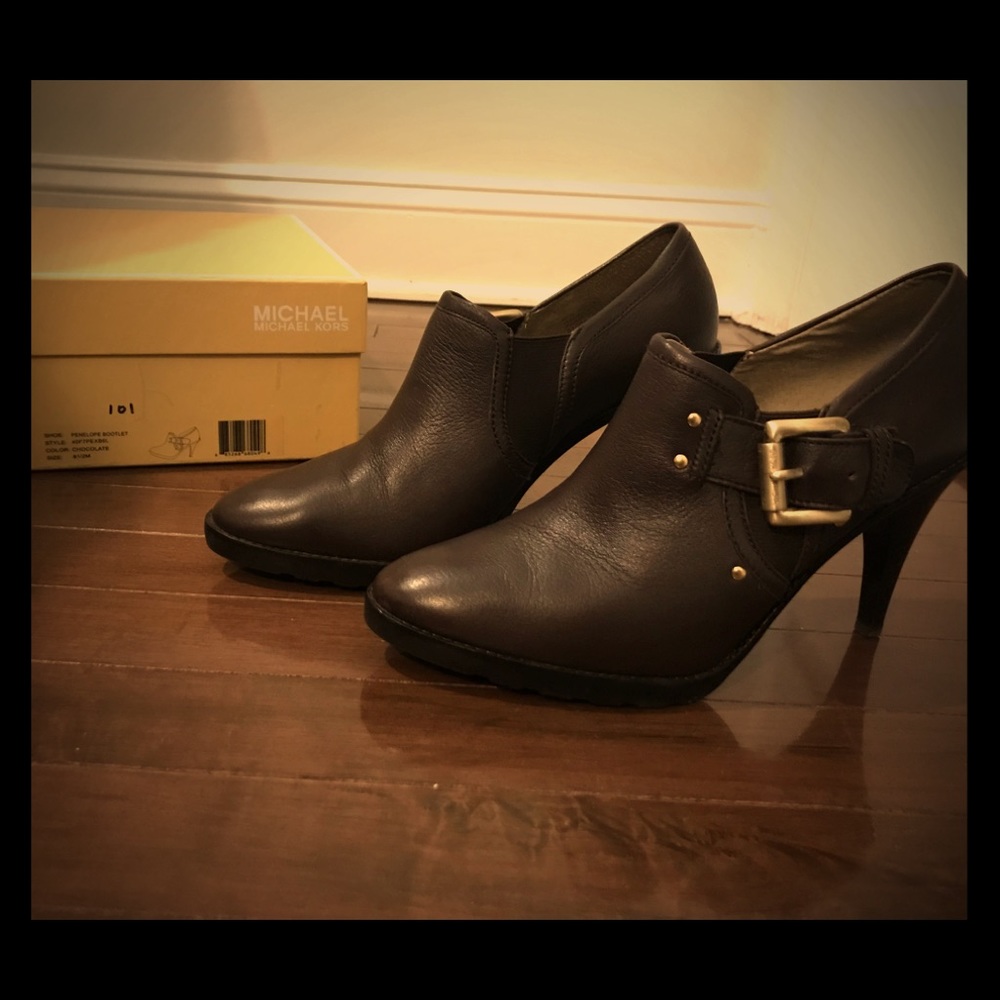 Michael Kors Penelope booties, brown size 8.5